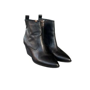 Frye Amado Black Leather Wedge Booties Western Chic Pointed Toe 7.5 3470364 GUC